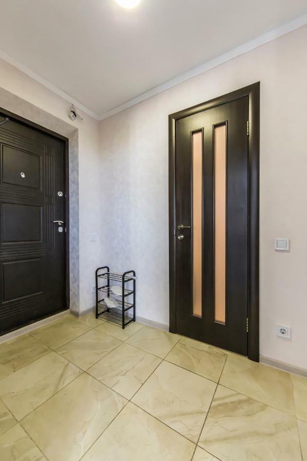 Apartment Super View, Luxury Near Chernihiv Metro. Kyiv