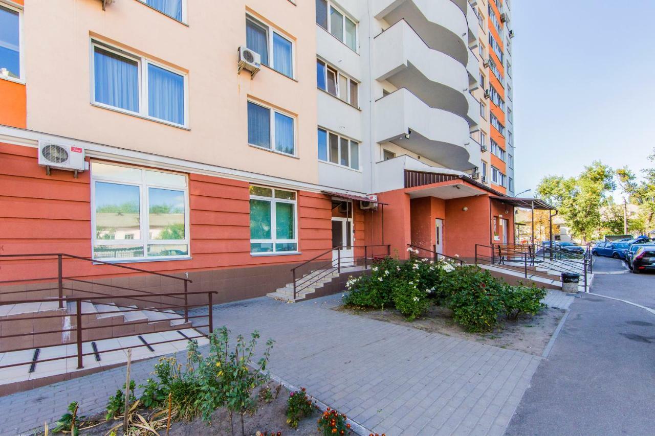 Apartment Super View, Luxury Near Chernihiv Metro. Kyiv