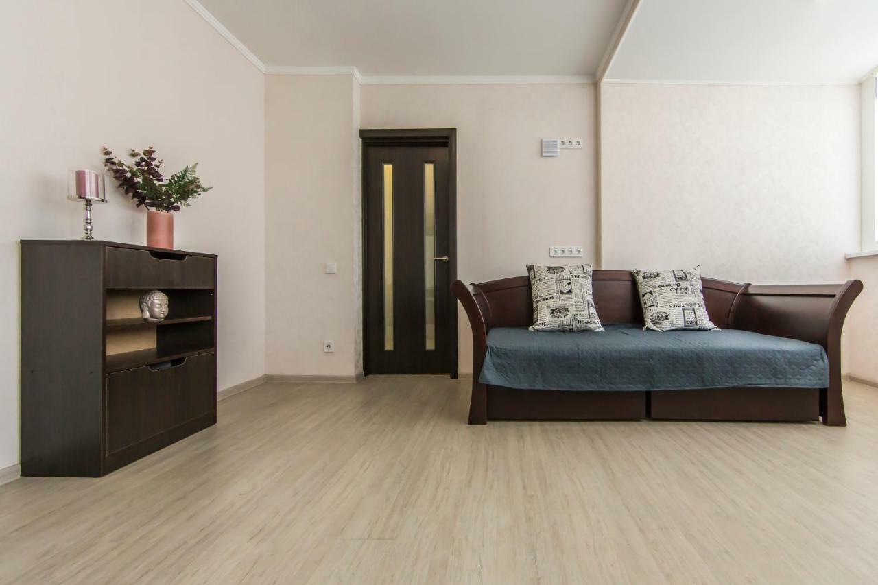 Super View, Luxury Near Chernihiv Metro. Apartment