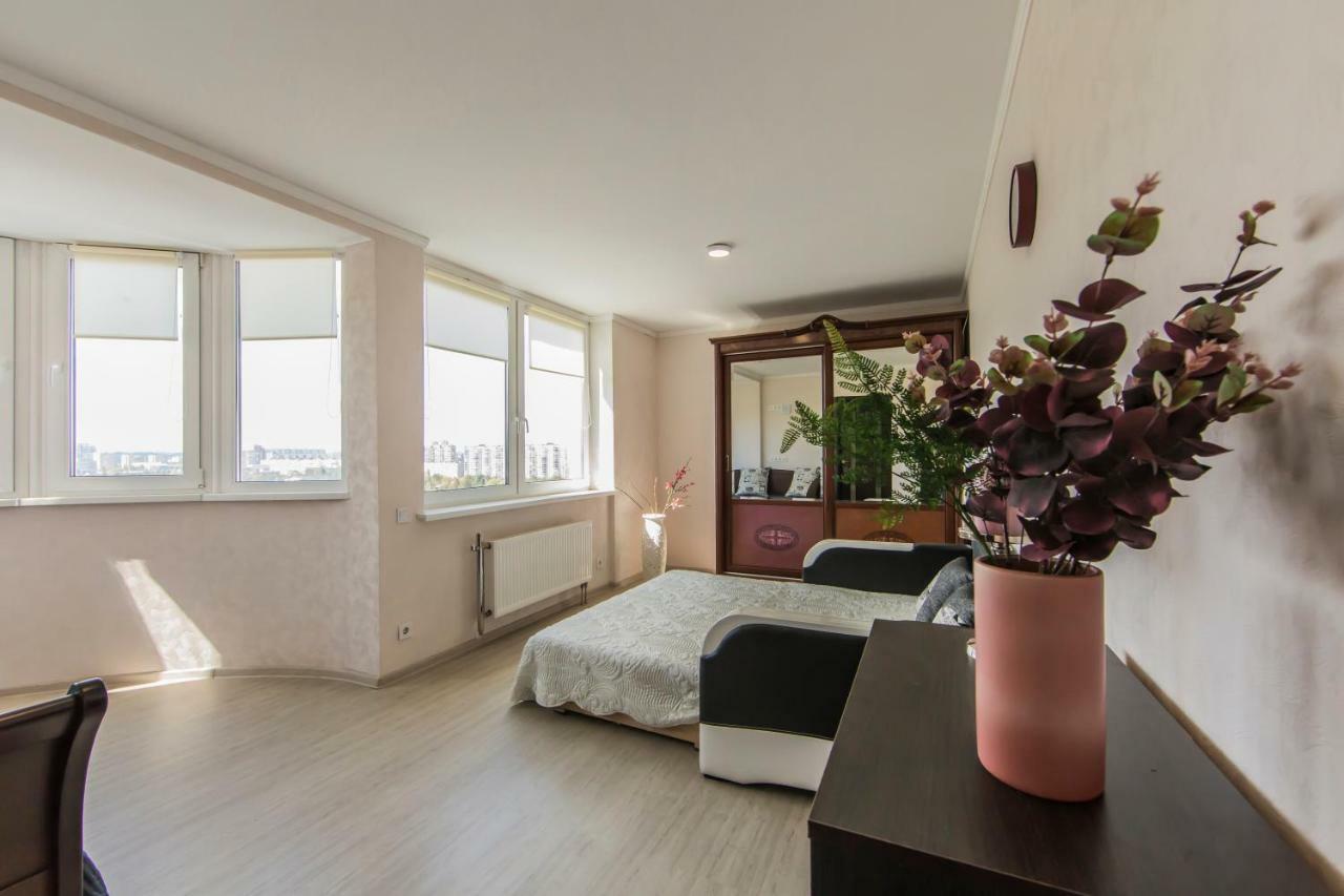 Apartment Super View, Luxury Near Chernihiv Metro.